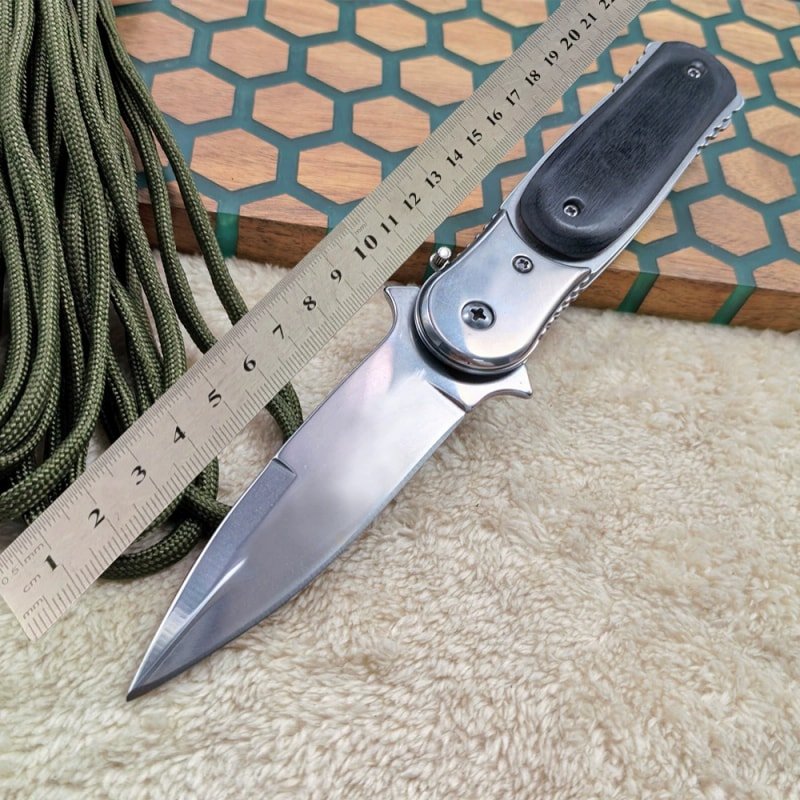 Silver Outdoor EDC Folding Knife with Clip Silver Outdoor EDC Folding Knife with Clip